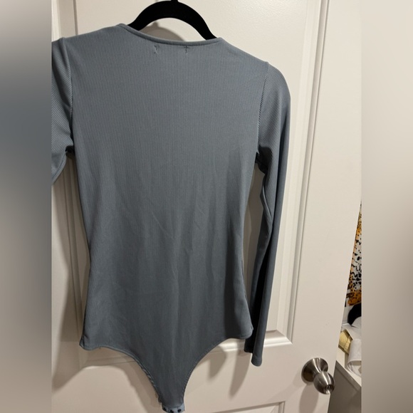 de base ribbed body suit - Picture 3 of 3